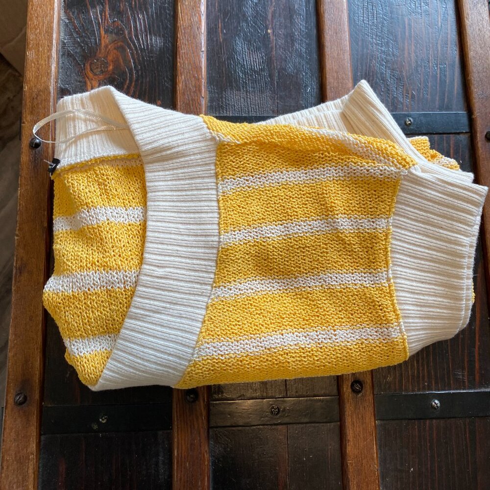 #47 - Zara yellow and white 2 piece lounge wear set with tags - Picture 9 of 12